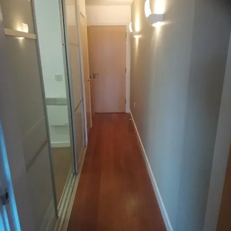 Apartment 1 Bedroom Flat In Centre-sleeps 4 Sheffield
